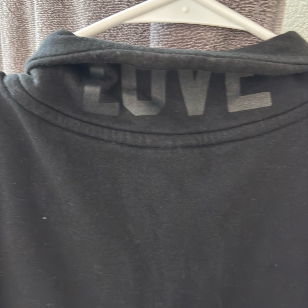 Black Pullover Sweatshirt Animal Print Zebra VS Half Zip large - Picture 3 of 5